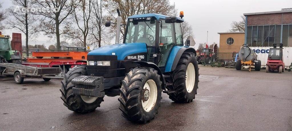 трактор колесный New Holland 8160