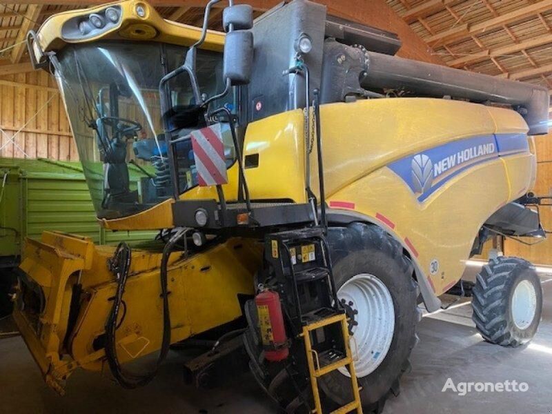 зерноуборочный комбайн New Holland CX5090